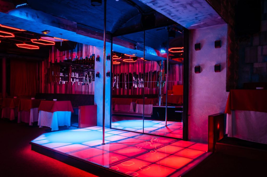 מועדונים בכפר סבא